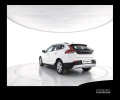 VOLVO V40 Cross Country KINETIC