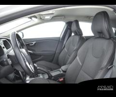 VOLVO V40 Cross Country KINETIC - 9