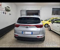 Kia Sportage 1.7 CRDI unico prop 2016 - 12