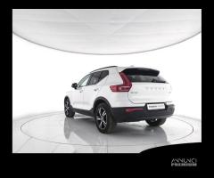 VOLVO XC40 B3 automatico Plus Dark