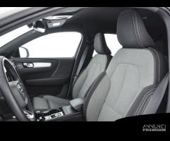 VOLVO XC40 B3 automatico Plus Dark - 9