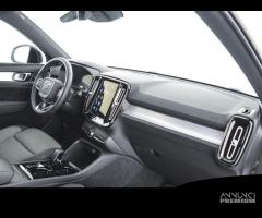 VOLVO XC40 B3 automatico Plus Dark - 12