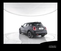 MINI Cooper SD 5 porte 2.0 aut. Hype