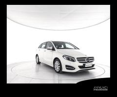 MERCEDES-BENZ CLA sse B 200 CDI Business