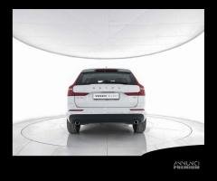 VOLVO XC60 B4 (d) AWD Geartronic Momentum Pro - 6