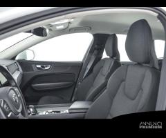 VOLVO XC60 B4 (d) AWD Geartronic Momentum Pro - 9