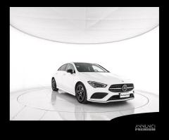 MERCEDES-BENZ CLA Automatic 4Matic Premium