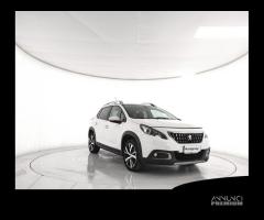 PEUGEOT 2008 120 S&S Allure - AUTOCARRO N1