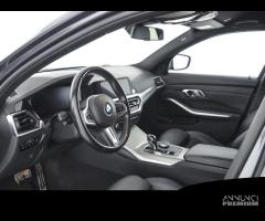 BMW 320 Serie 3 d 48V M-SPORT - 8