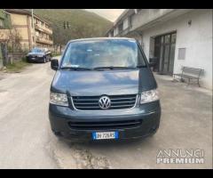 VOLKSWAGEN Caravelle T5 9 posti - 2007