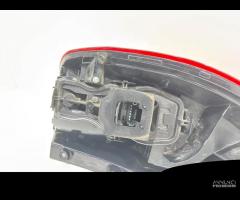 STOP FANALE POSTERIORE DESTRO RENAULT Scenic Serie - 8