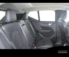 VOLVO XC40 D3 Momentum - 11