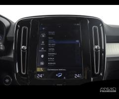 VOLVO XC40 D3 Momentum - 14