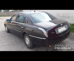 Ammiraglia Lancia Thesis automatica o manuale entr