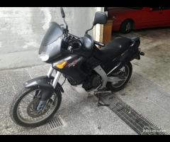 Aprilia Pegaso 650cc non teme nessun asfalto entra