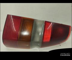 STOP FANALE POSTERIORE DESTRO FORD Escort Berlina - 1