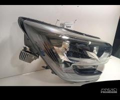 FARO ANTERIORE DESTRO RENAULT Megane Serie 2601006