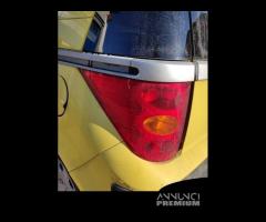 Fanale posteriore sinistro PEUGEOT 1007 del 2005