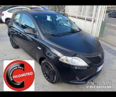 Lancia Ypsilon 1.2 69 CV 5 porte S&S Gold