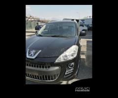 Ricambi PEUGEOT 4007 2179cc diesel del 2008