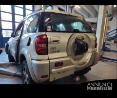 Ricambi TOYOTA RAV 4 4X4 2000cc diesel del 2004