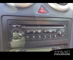 Autoradio PEUGEOT 1007 del 2005