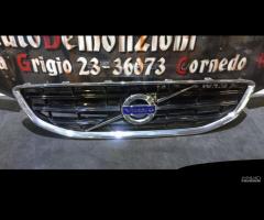 GRIGLIA RADIATORE CON STEMMA VOLVO V40 2012-2019