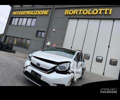 HONDA JAZZ per ricambi usati LEB8