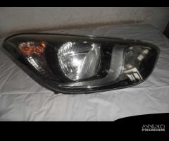 FARO ANTERIORE DESTRO HYUNDAI i20 Serie (12>18)