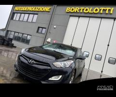 HYUNDAI I30 per ricambi usati D4FB