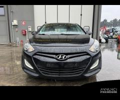 HYUNDAI I30 per ricambi usati D4FB