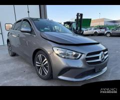 MERCEDES B250E W247 per ricambi usati 282914 - 9