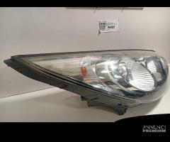 FARO ANTERIORE DESTRO HYUNDAI iX35 1Â° Serie 92102