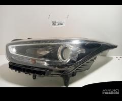 FARO ANTERIORE SINISTRO HYUNDAI i40 Serie (CW) (11