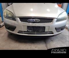 Paraurti anteriore FORD FOCUS del 2007