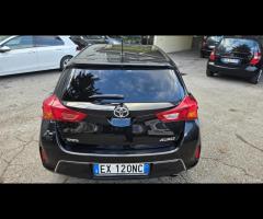 Toyota Auris 2.0 D-4D Active - 13