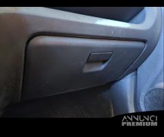 Cassetto portaoggetti OPEL AGILA del 2011