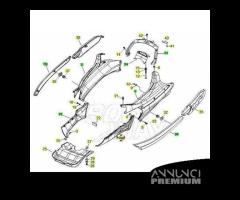 Spoiler inferiore sinistro Piaggio X Evo 62024500X