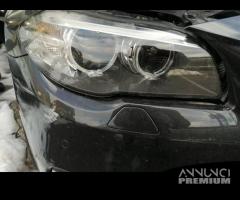 Proiettore destro BMW 530 del 2016 - 1