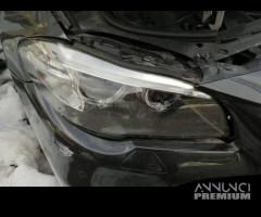 Proiettore destro BMW 530 del 2016 - 2