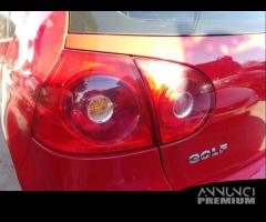 Fanale posteriore sinistro VOLKSWAGEN GOLF 5 2004