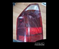 Fanale posteriore sinistro MITSUBISHI PAJERO 2008