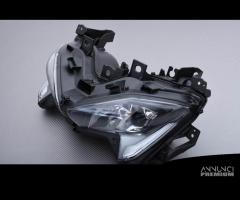 Faro / Fanale anteriore YAMAHA TMAX 560 2020 2021