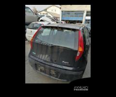 Paraurti posteriore FIAT PUNTO 2 del 2002