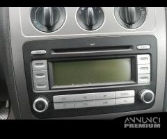 Autoradio VOLKSWAGEN TOURAN del 2008