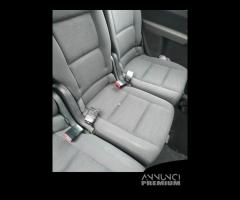 Sedile posteriore sinistro VOLKSWAGEN TOURAN 2008 - 3