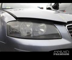 Proiettore destro AUDI A3 del 2004