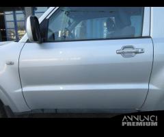 Porta anteriore sx MITSUBISHI PAJERO del 2003