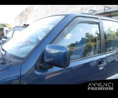 Porta anteriore sx NISSAN TERRANO II del 2000 - 4