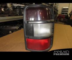 Fanale posteriore dx MITSUBISHI PAJERO 1993